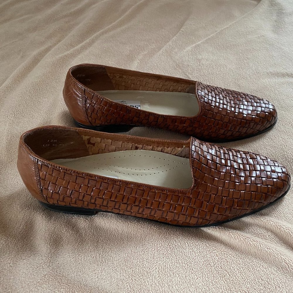 Trotters Liz Brown Calf Loafers - 12M